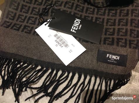 szalik fendi